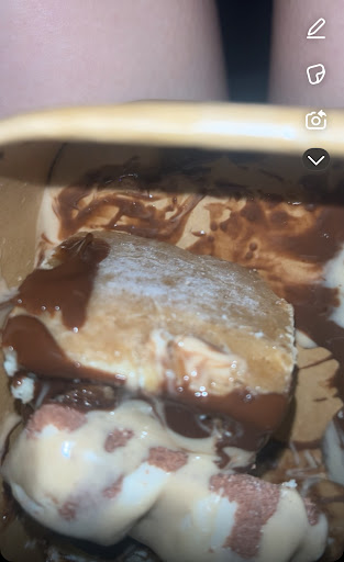 Photo of Dessert Lounge Norwich - 6 Aylsham Cres, Upper Hellesdon, Norwich NR3 2RZ